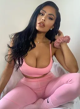 Discreet escort services in Mumbai